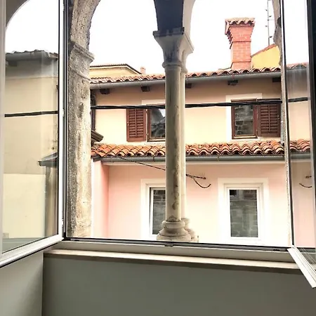 Old Court Palace