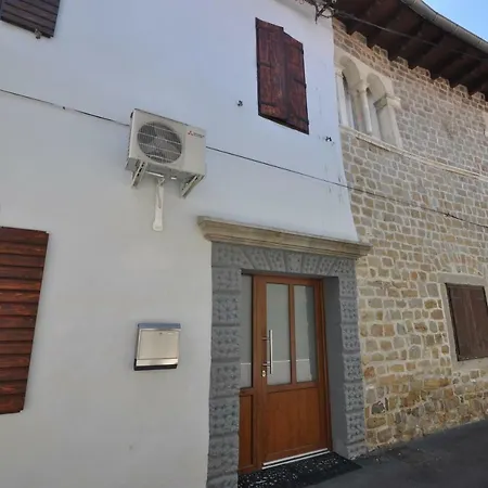Old Court Palace Gostinjska kuća Koper