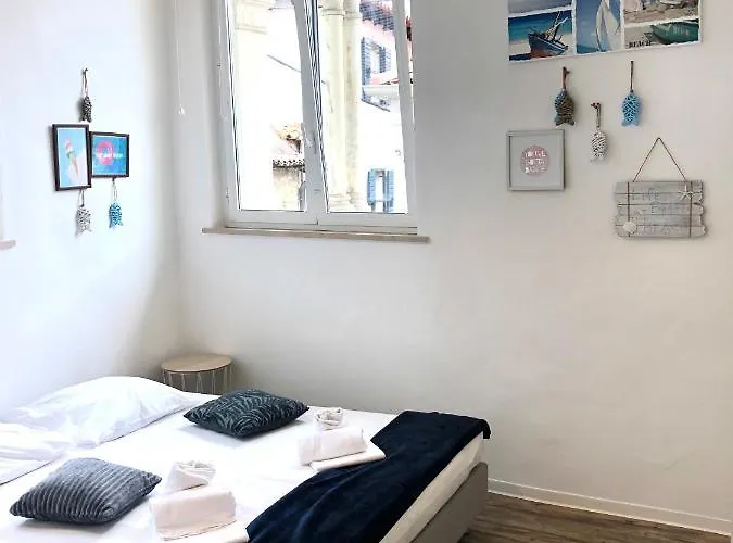 Old Court Palace 招待所